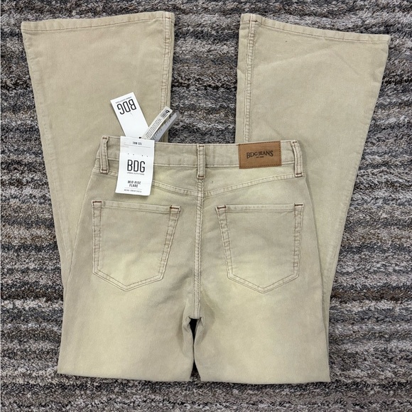 Urban Outfitters BDG Mid Rise Flare Corduroy Jeans In Crème Sz 28Wx32L NWT BDG - - Picture 10 of 14